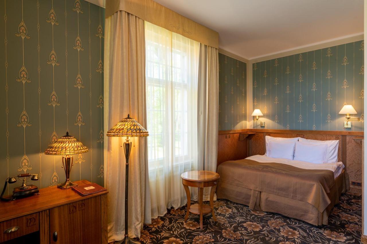 Ekesparre Boutique Hotel Kuressaare Bagian luar foto