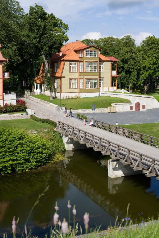 Ekesparre Boutique Hotel Kuressaare Bagian luar foto